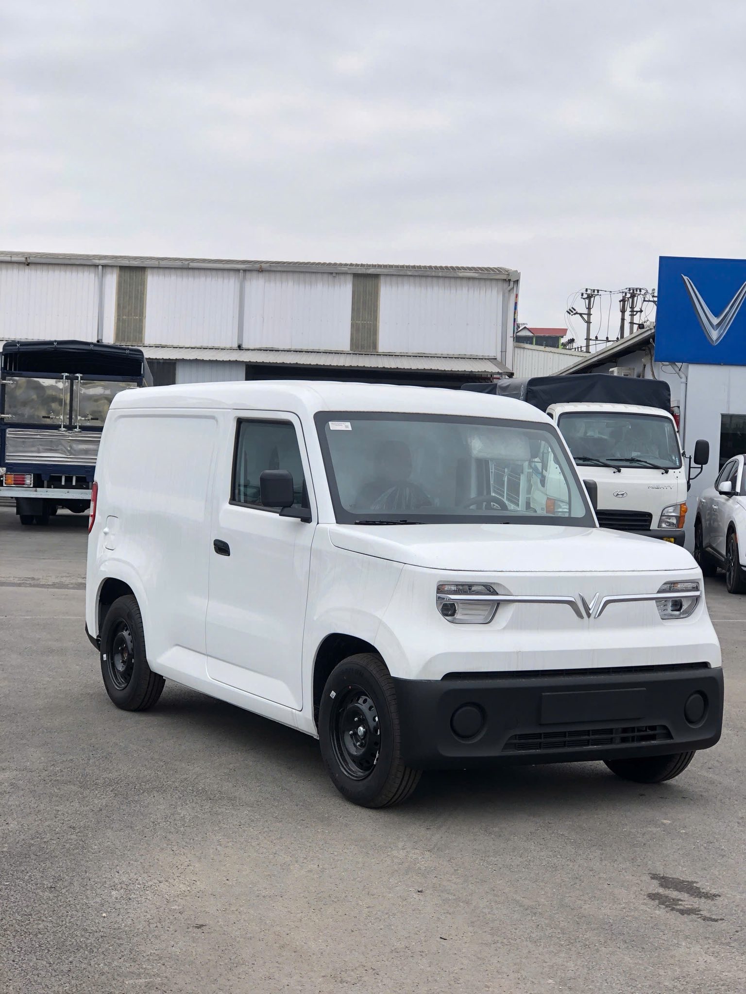 VinFast EC Van